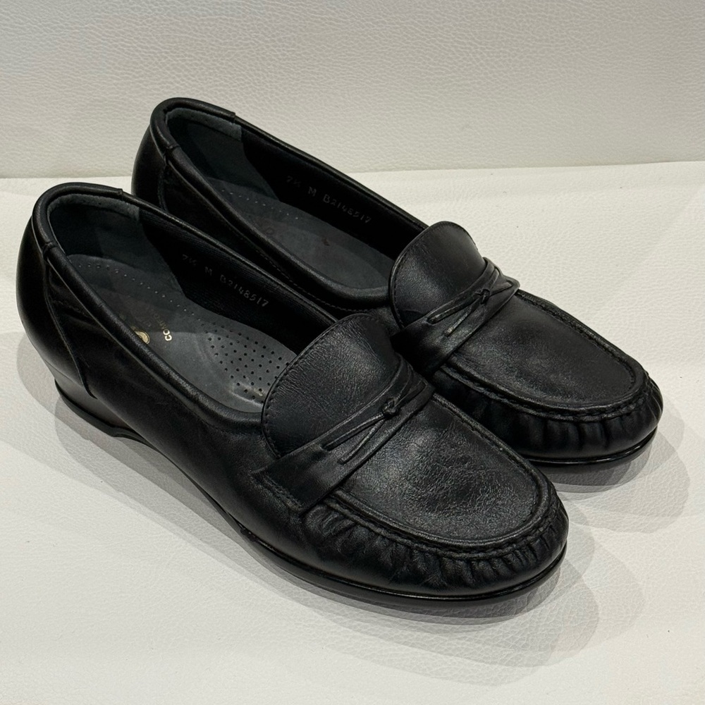 SAS Tripad Easier Slip On Wedge Black Leather Loafers Women's Size 7.5 M